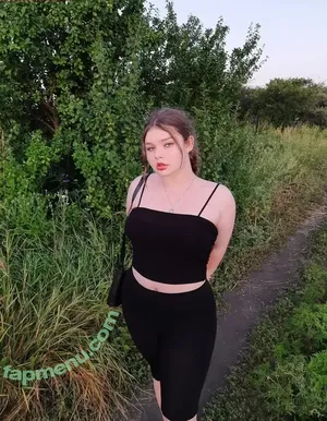 Evvoxi / Mylfoxi nude photo #0018