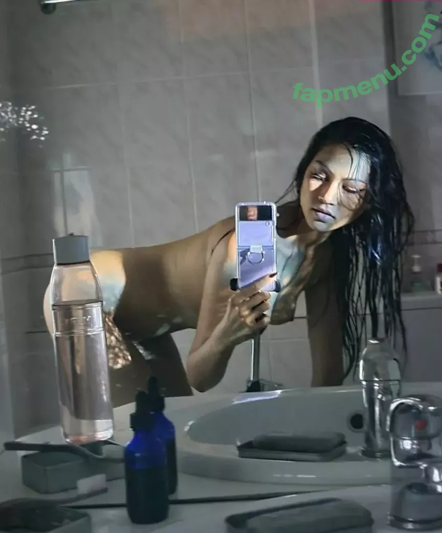 Exoticwildflower nude photo #0026 (exoticwildflow / marazza_)