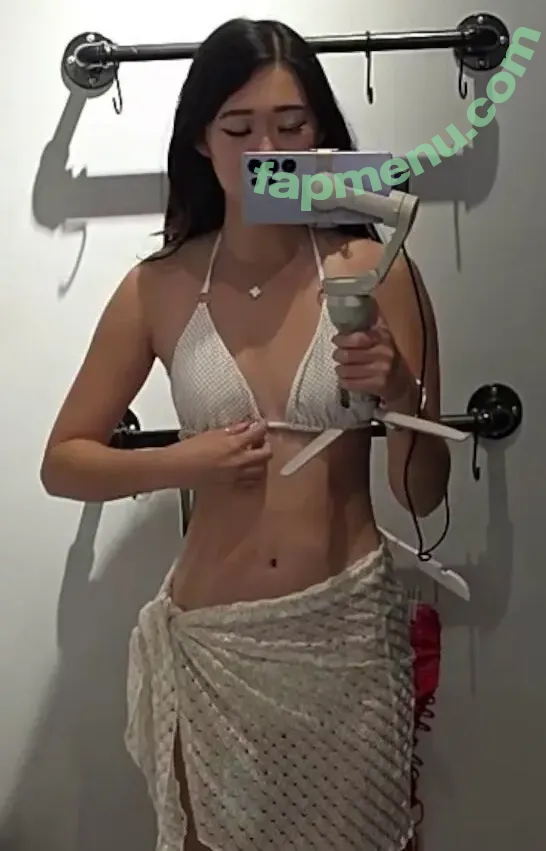 ExtraEmily nude photo #1084 (extra.emily / extraemilyy / extremly_cute)