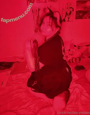  nude photo #0002