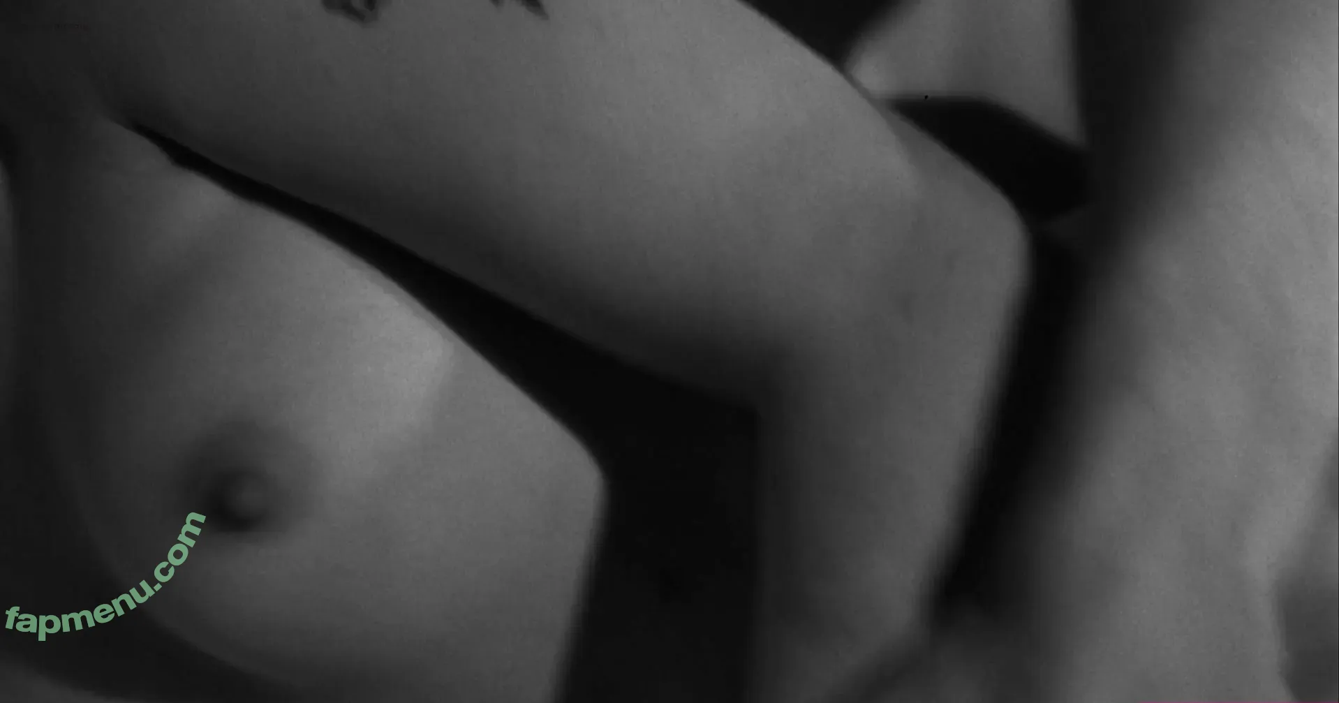 Fairuza Balk nude photo #0001 (fairuza)