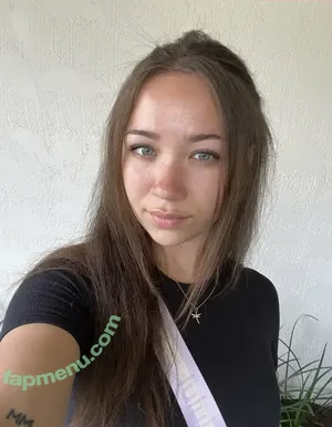  nude photo #0004