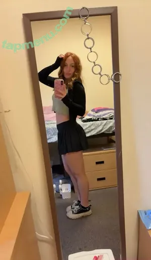 falyn_reign21 / falynnn nude photo #0001
