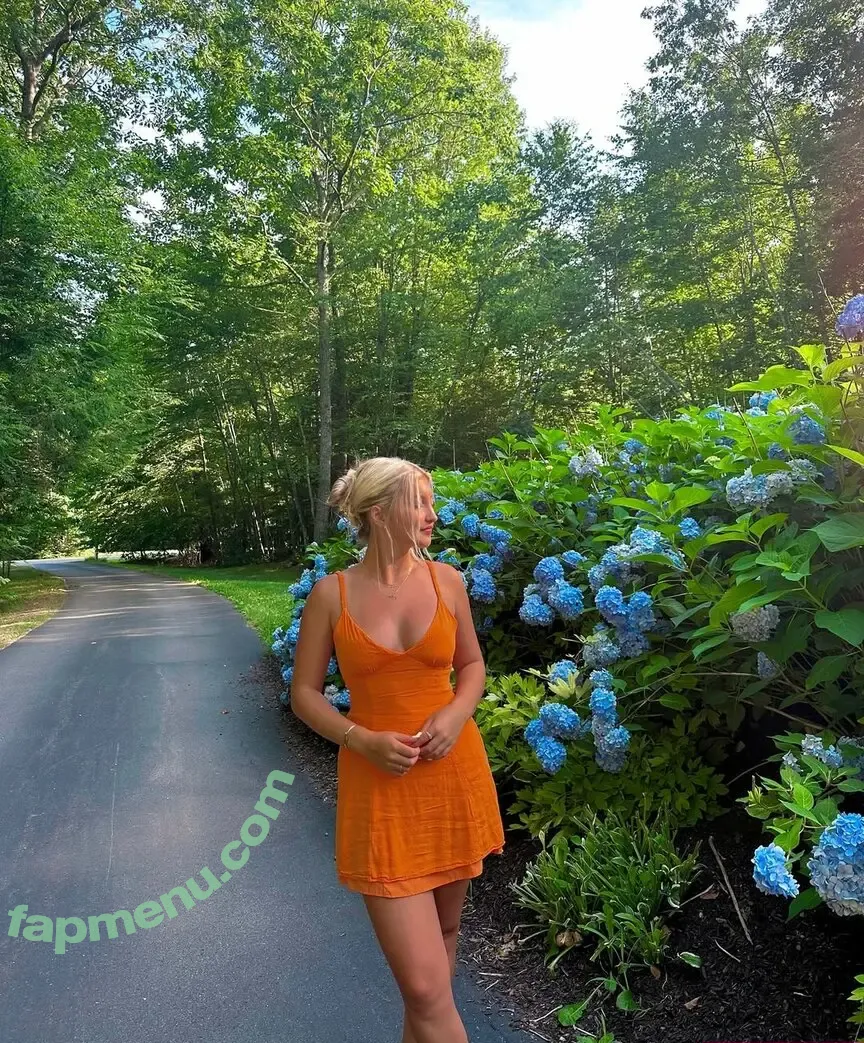 falynreilly nude photo #0035 (falynreilly)