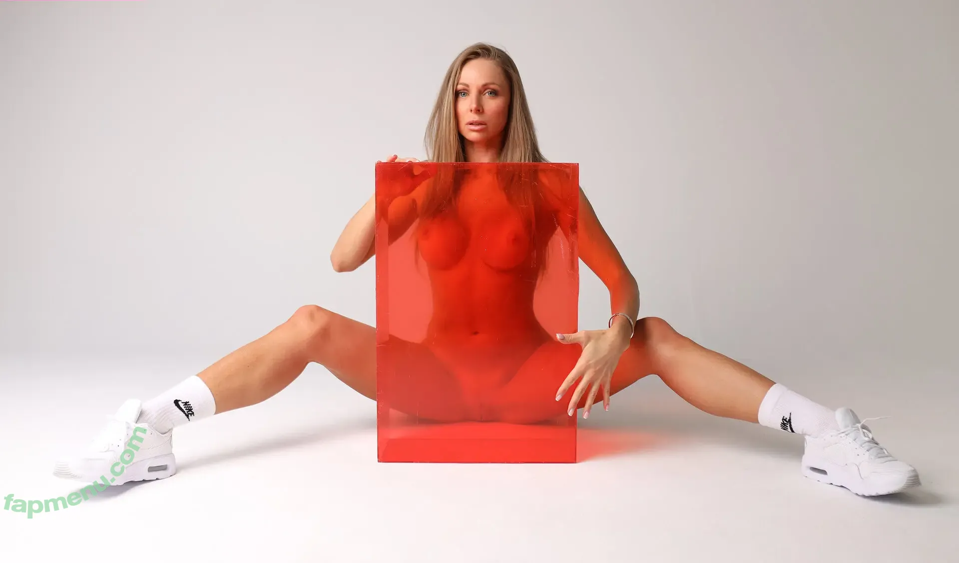 FashionEva nude photo #0007 (Lyubov Petrova / Mouse Gaika / mouse_gaika)