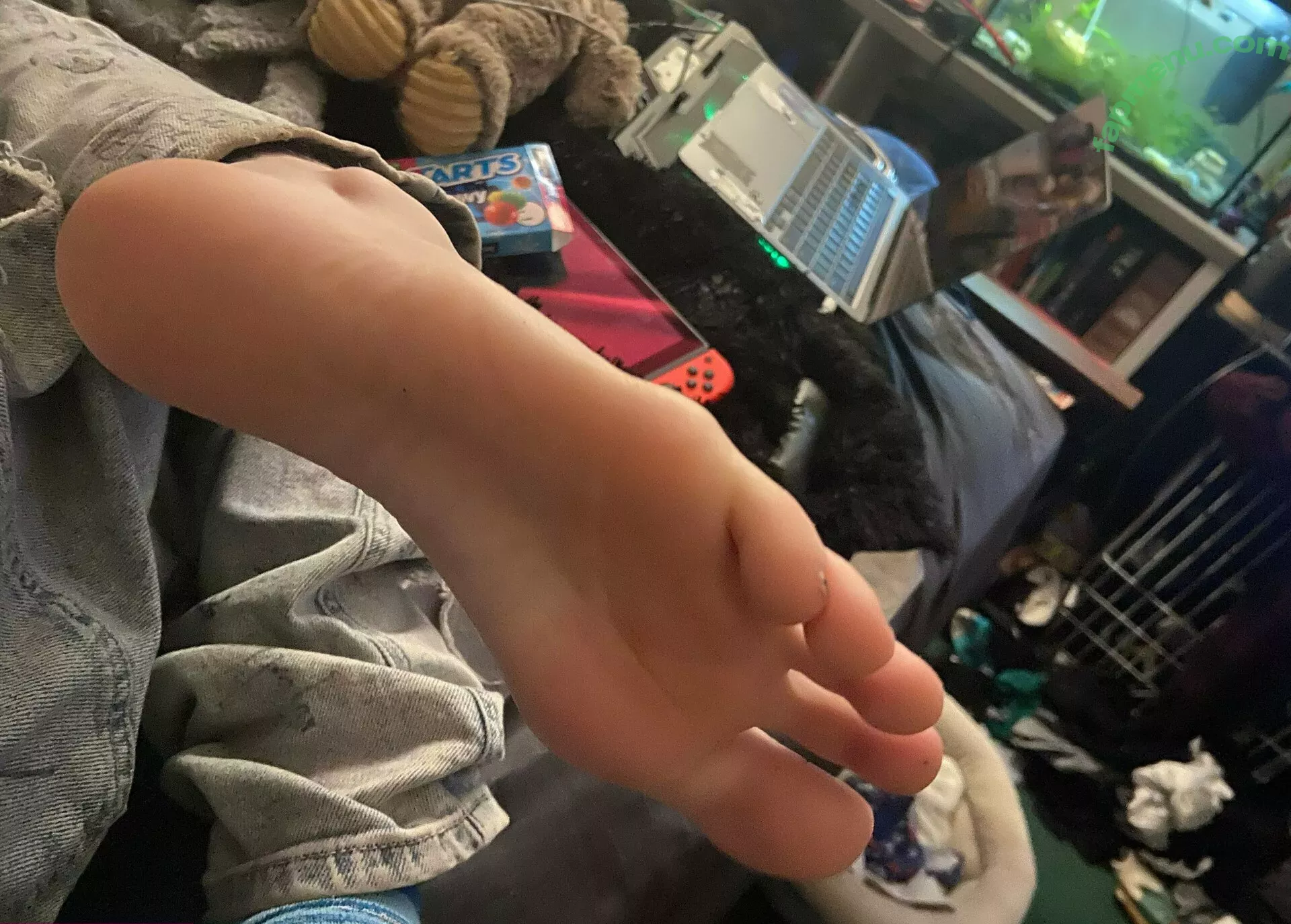 feetiecutieee nude photo #0005 (feetiecutie__)