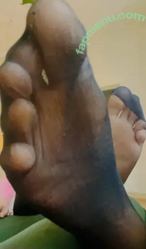 feetofdita / _lilfeet15 nude photo #0018