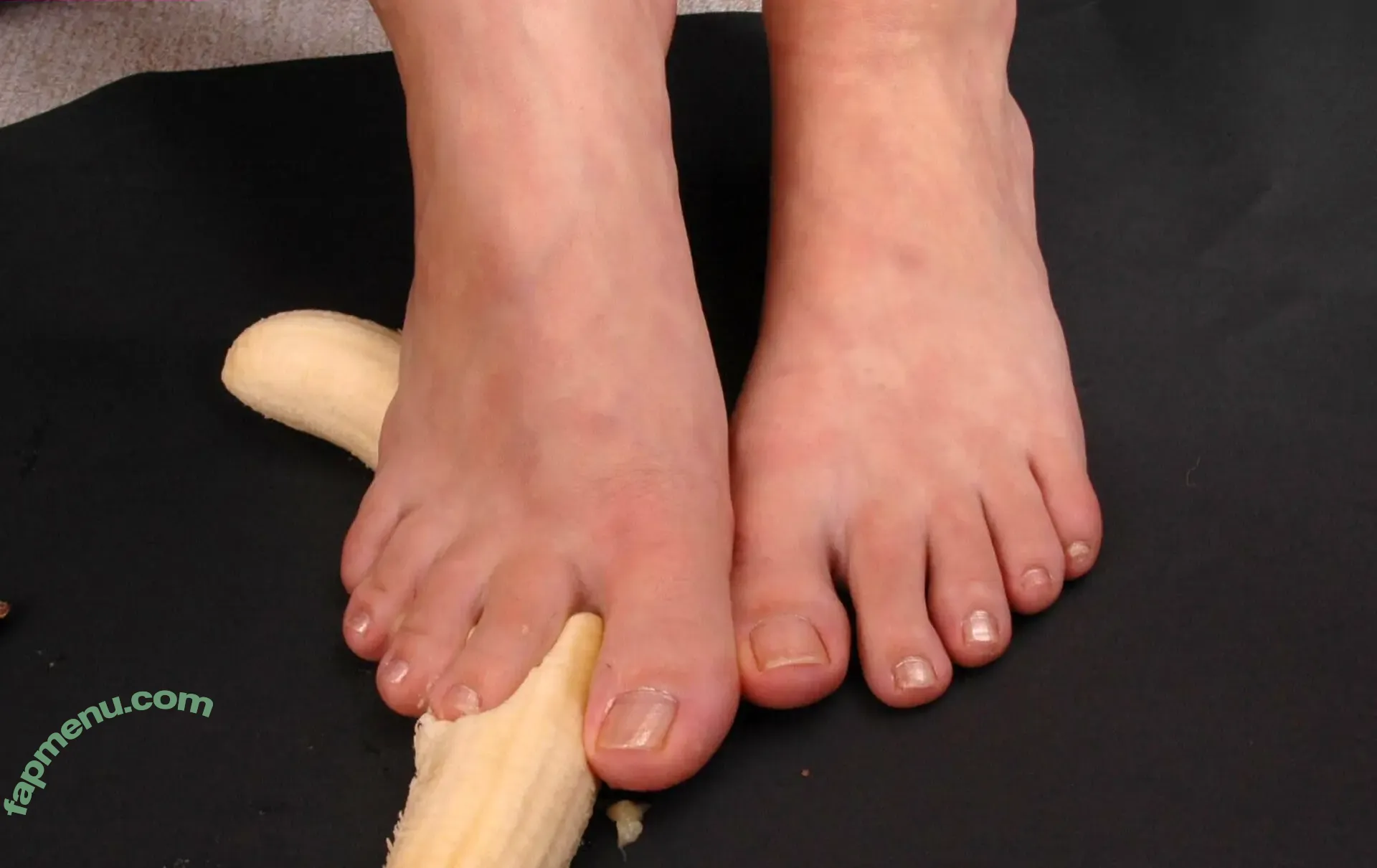 Feetperview / Sockenmädchen nude photo #1499 (Feetperview / Sockenmädchen)
