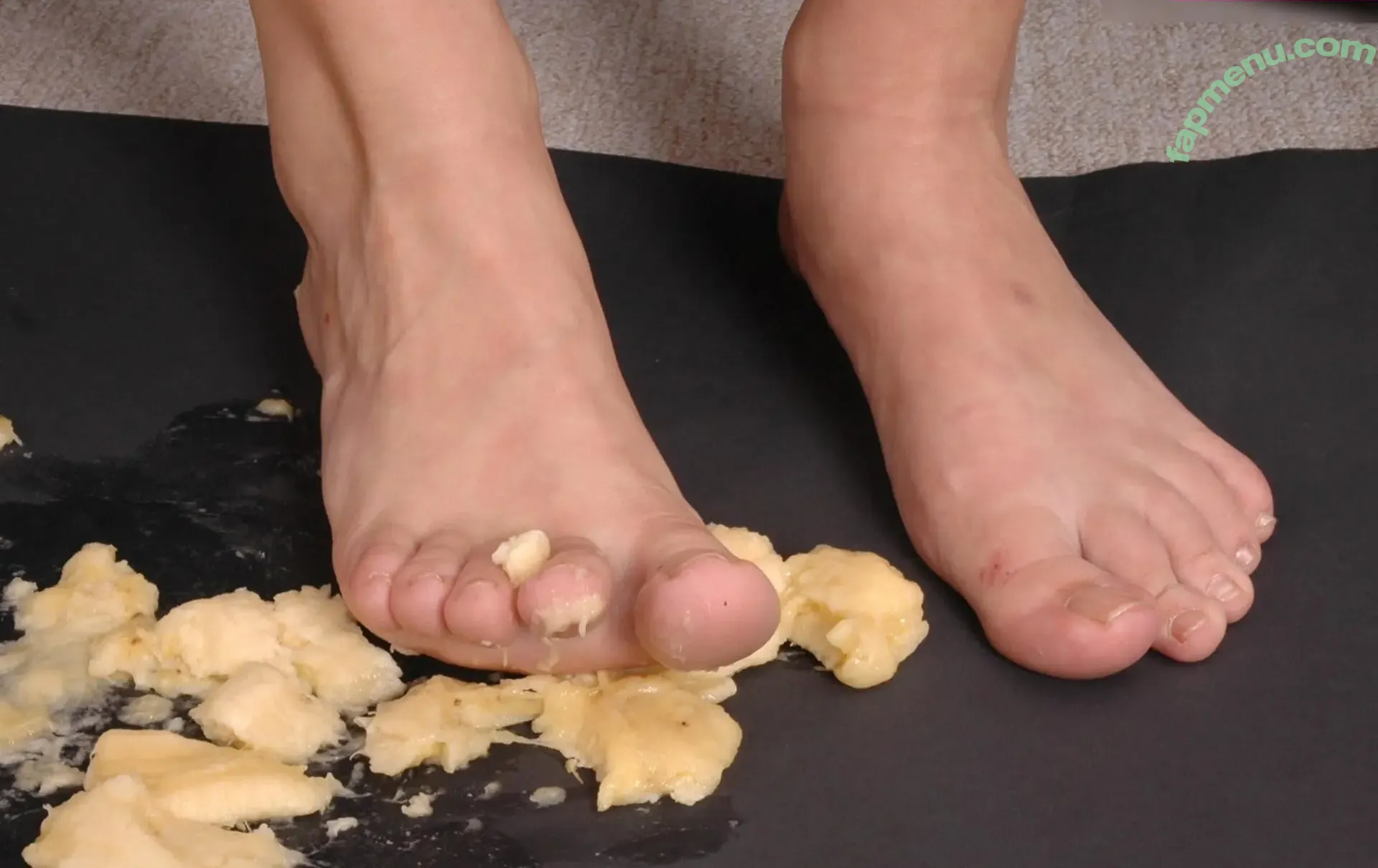 Feetperview / Sockenmädchen nude photo #1525 (Feetperview / Sockenmädchen)