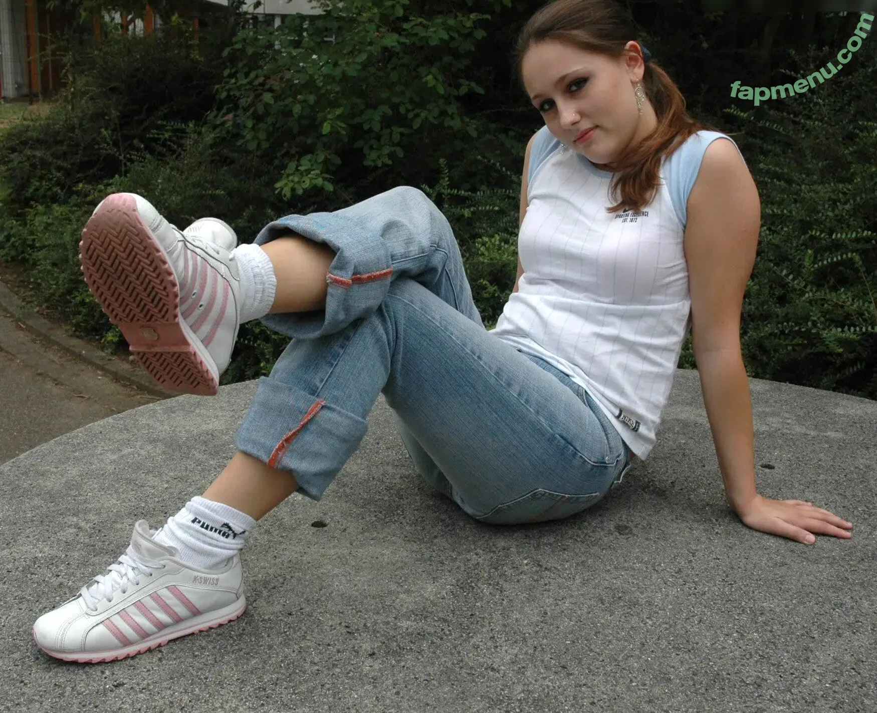 Feetperview / Sockenmädchen nude photo #1570 (Feetperview / Sockenmädchen)