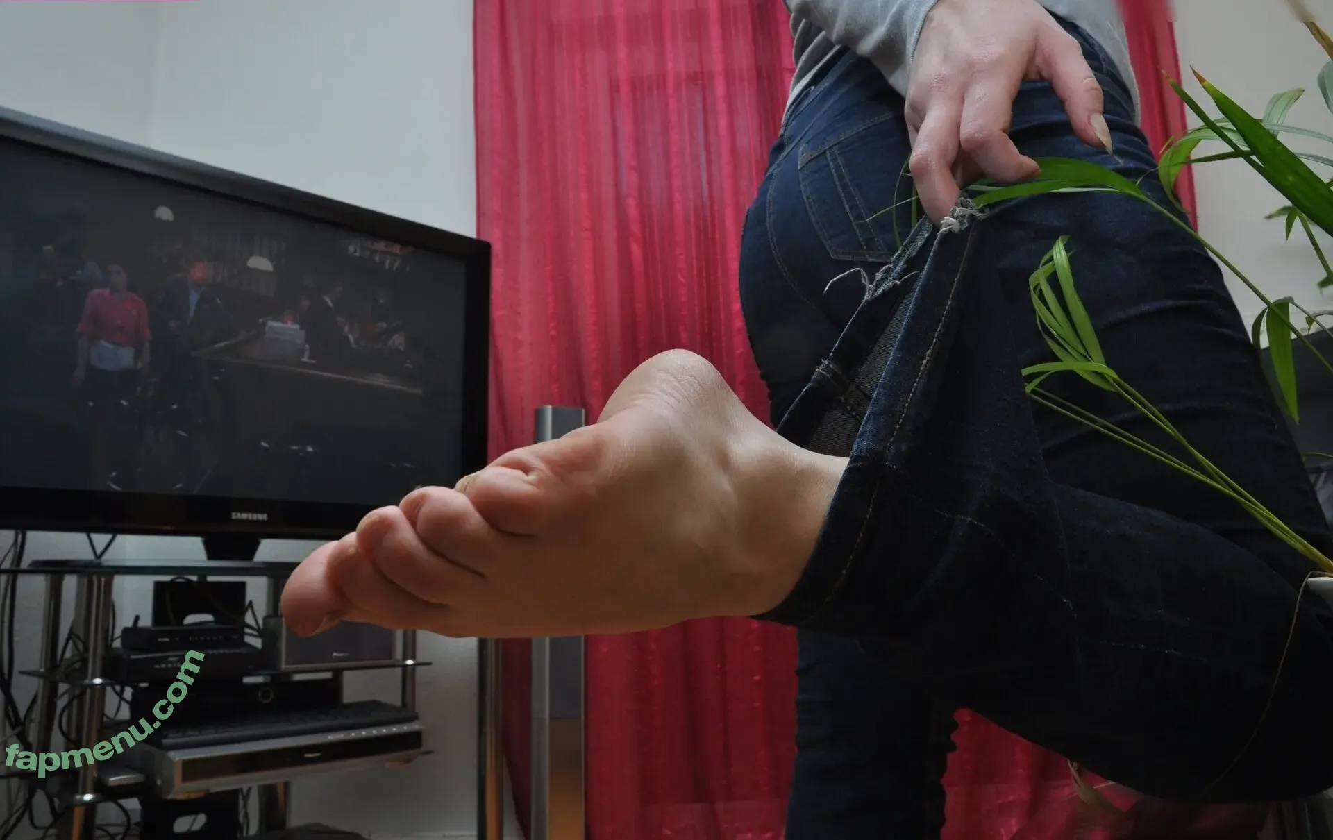 Feetperview / Sockenmädchen nude photo #1641 (Feetperview / Sockenmädchen)