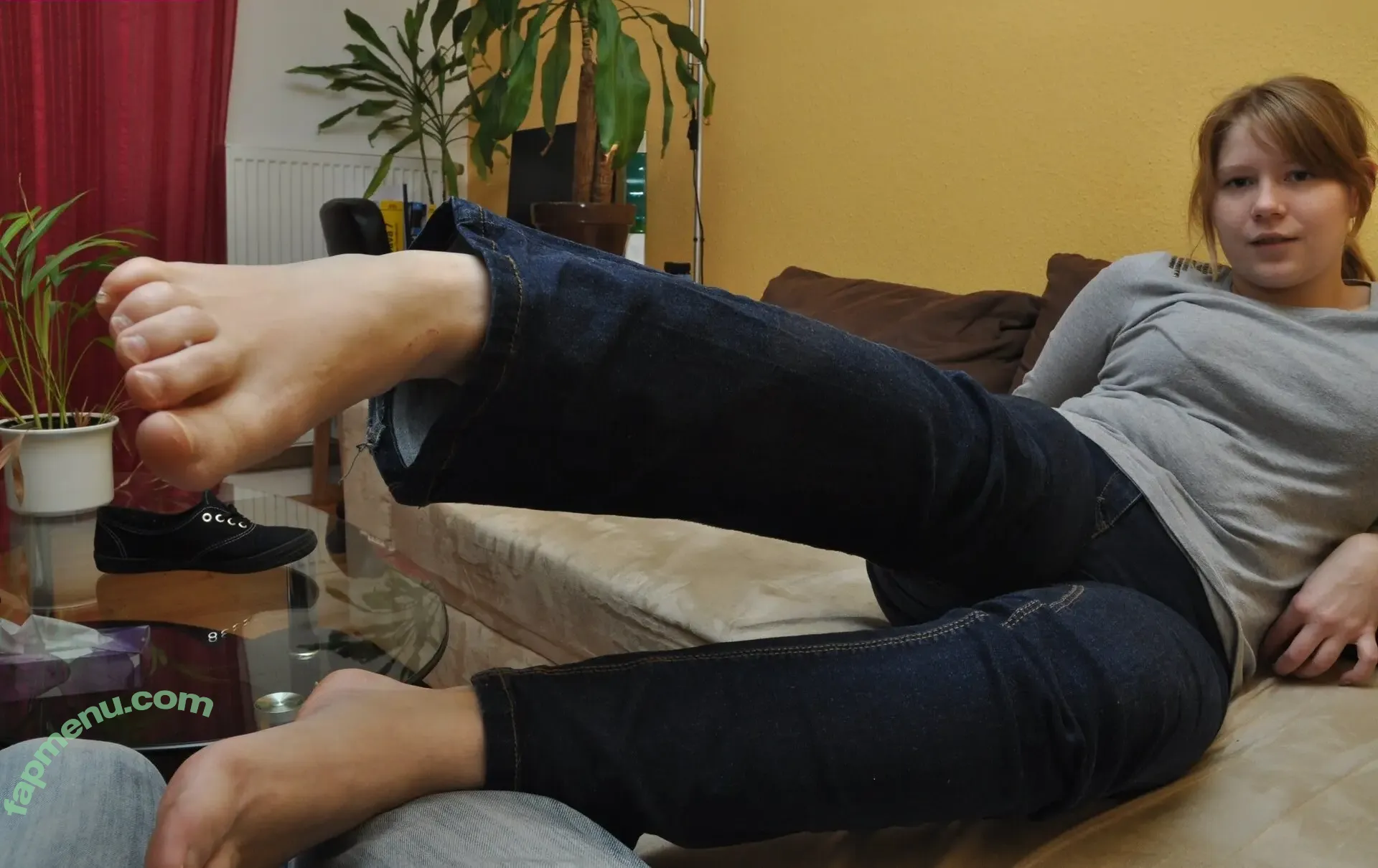 Feetperview / Sockenmädchen nude photo #1653 (Feetperview / Sockenmädchen)