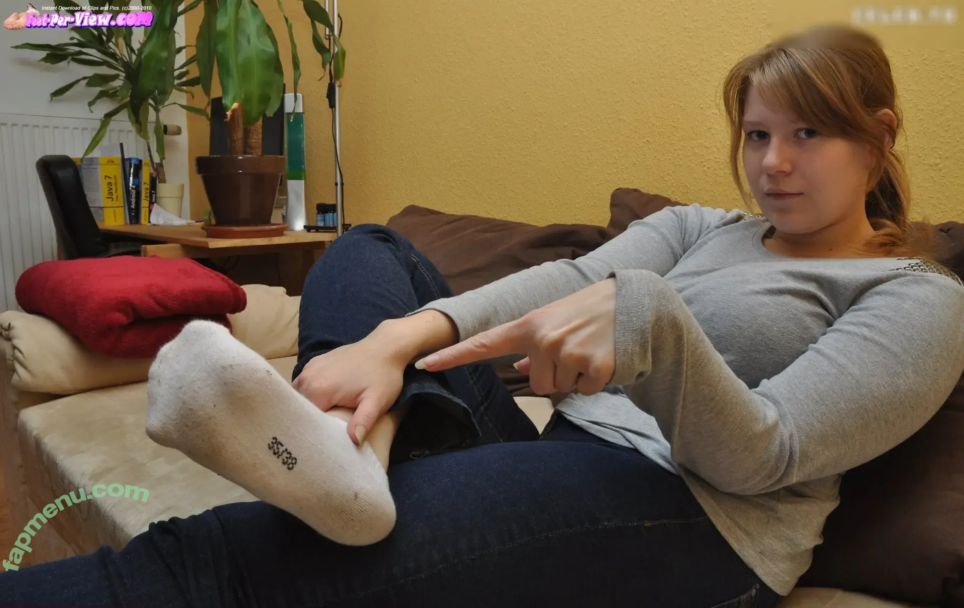Feetperview / Sockenmädchen nude photo #1666 (Feetperview / Sockenmädchen)