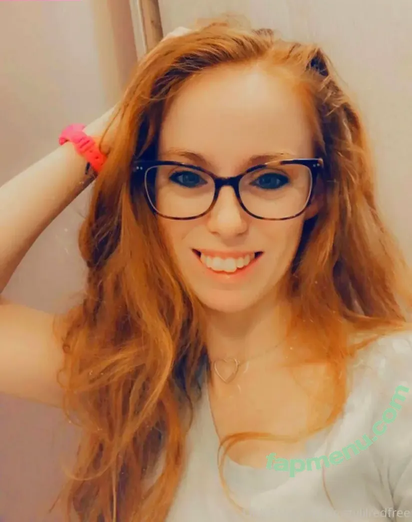 feistylilredfree nude photo #0027 (feistylilredfree)