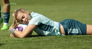 Female Football / girlsontheball / soccer players nude photo #0173