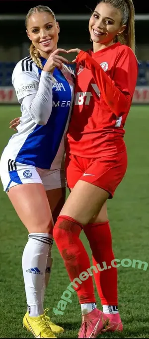Female Football / girlsontheball / soccer players nude photo #0360