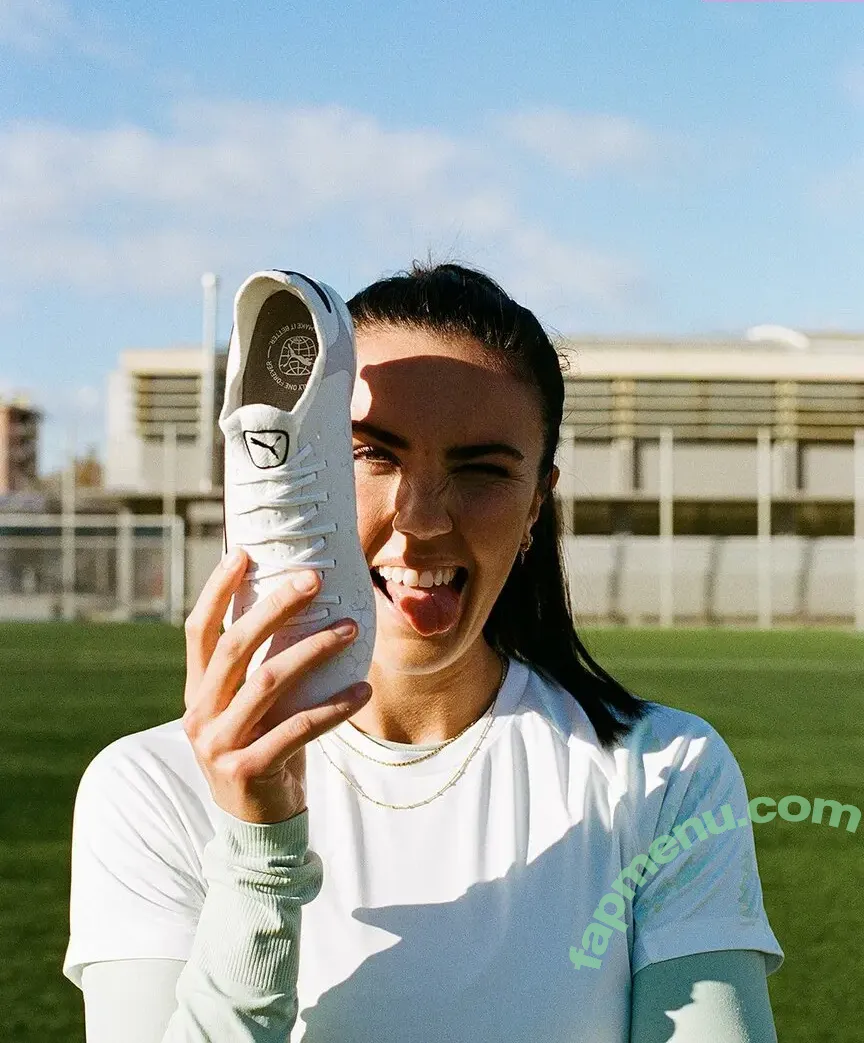 Female Football nude photo #0296 (girlsontheball / soccer players)