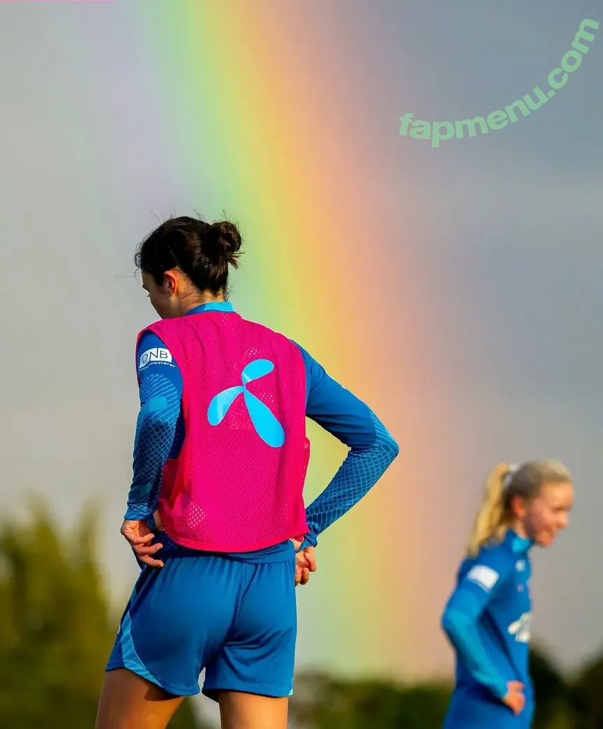 Female Football nude photo #0318 (girlsontheball / soccer players)