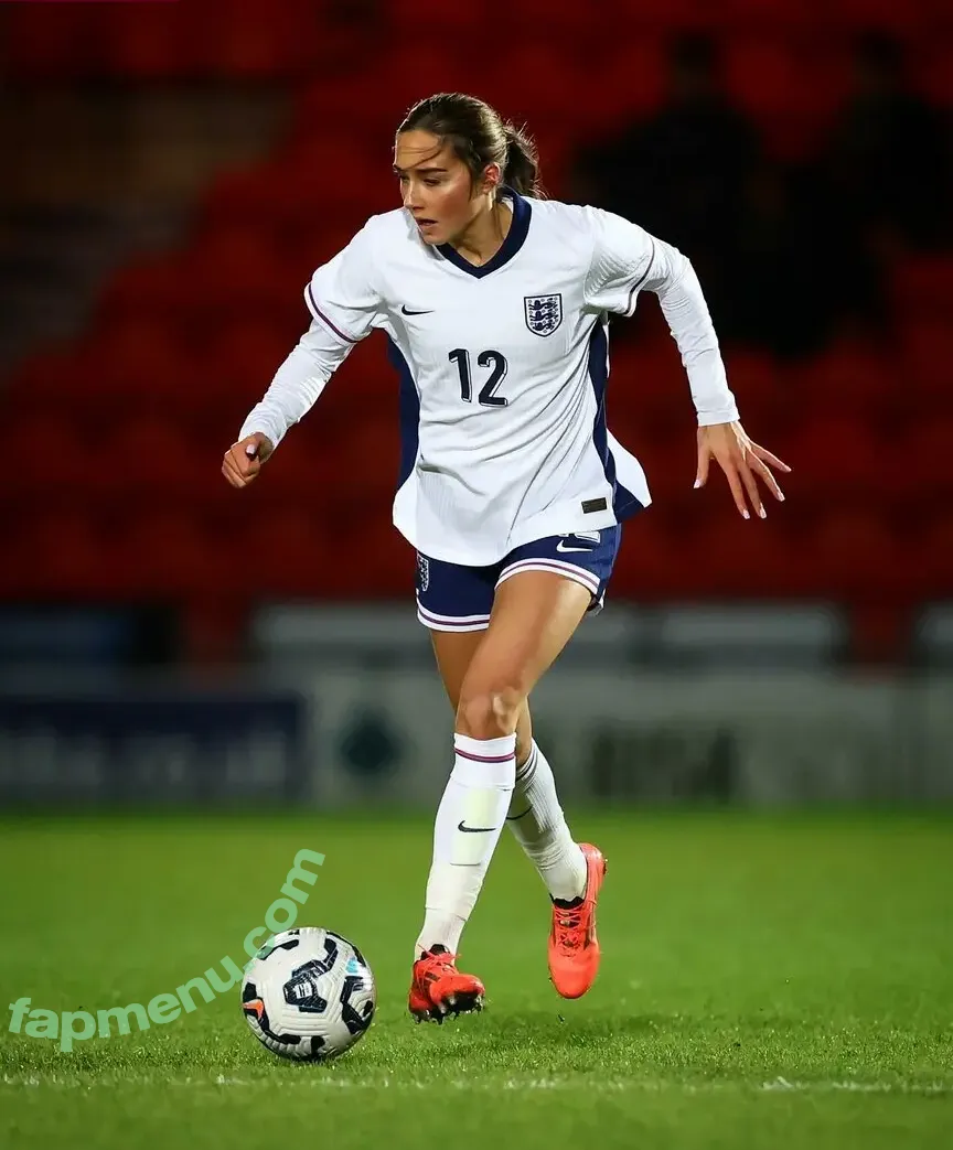 Female Football nude photo #0494 (girlsontheball / soccer players)