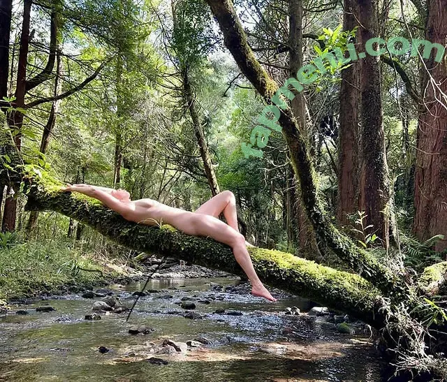 Fernfairygoeswild nude photo #0013 (Fernfairygoeswild)