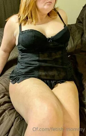 fetish-mommy / mommyfeti5hservicesllc nude photo #0219