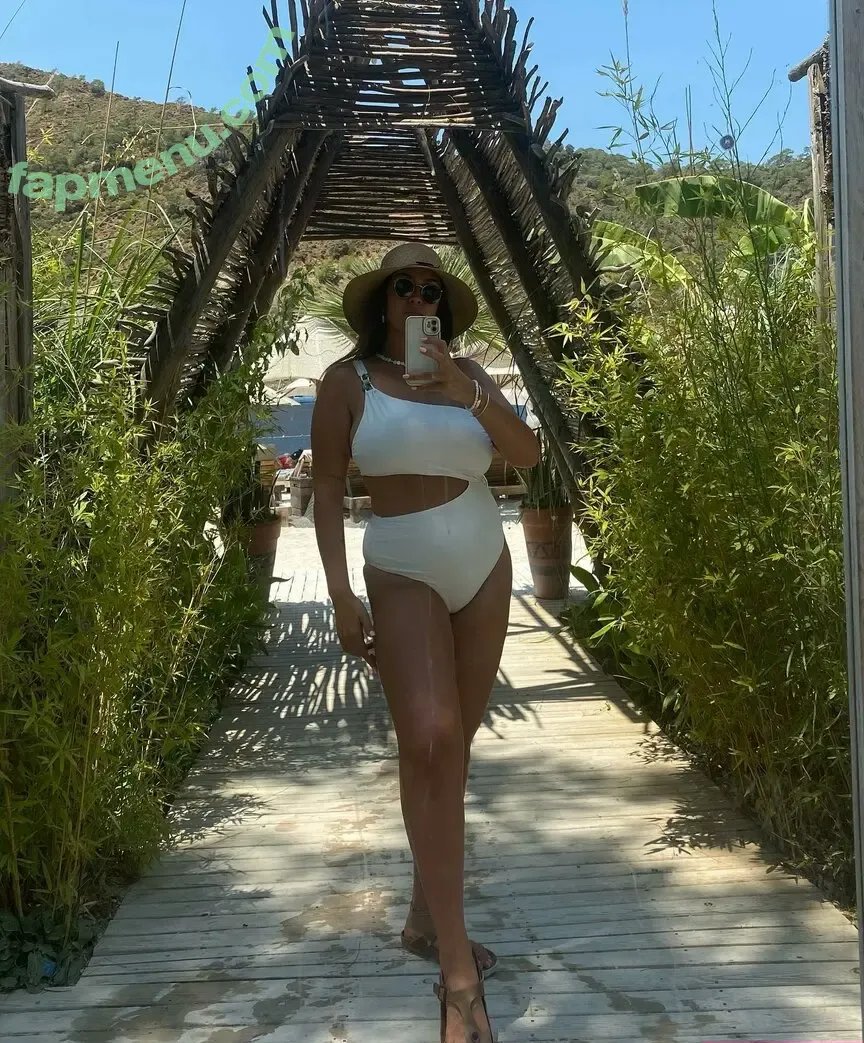 feyzakball nude photo #0010 (Feyza Akbal / Foumomy)