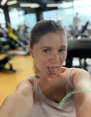 fia_on_fire / sophialegoe nude photo #0021