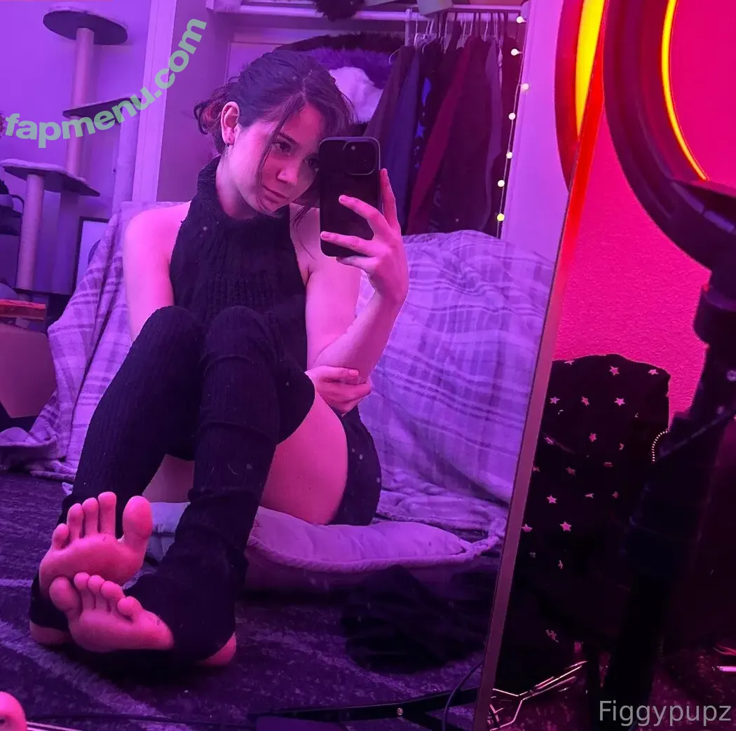 figgypupz nude photo #0004 (figgypupz)