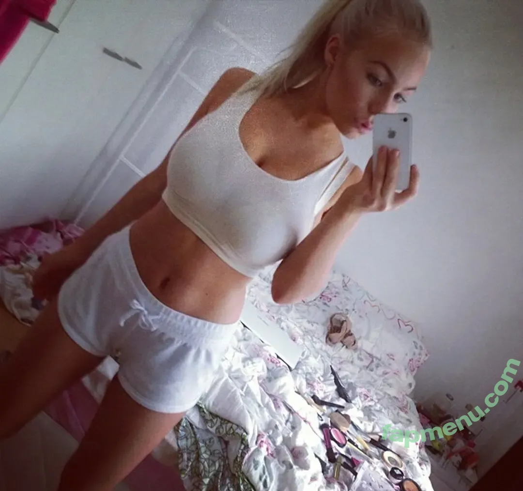Finnish Girls nude photo #0083 (doll_buns / her_finland)