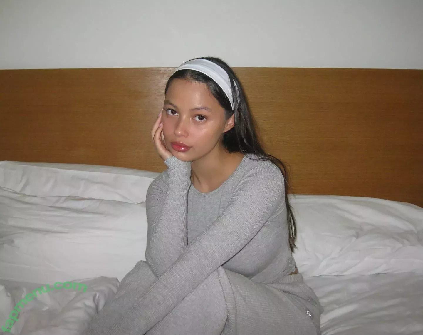 Fiona Barron nude photo #0053 (fiona.bl)