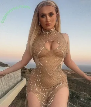  nude photo #0001