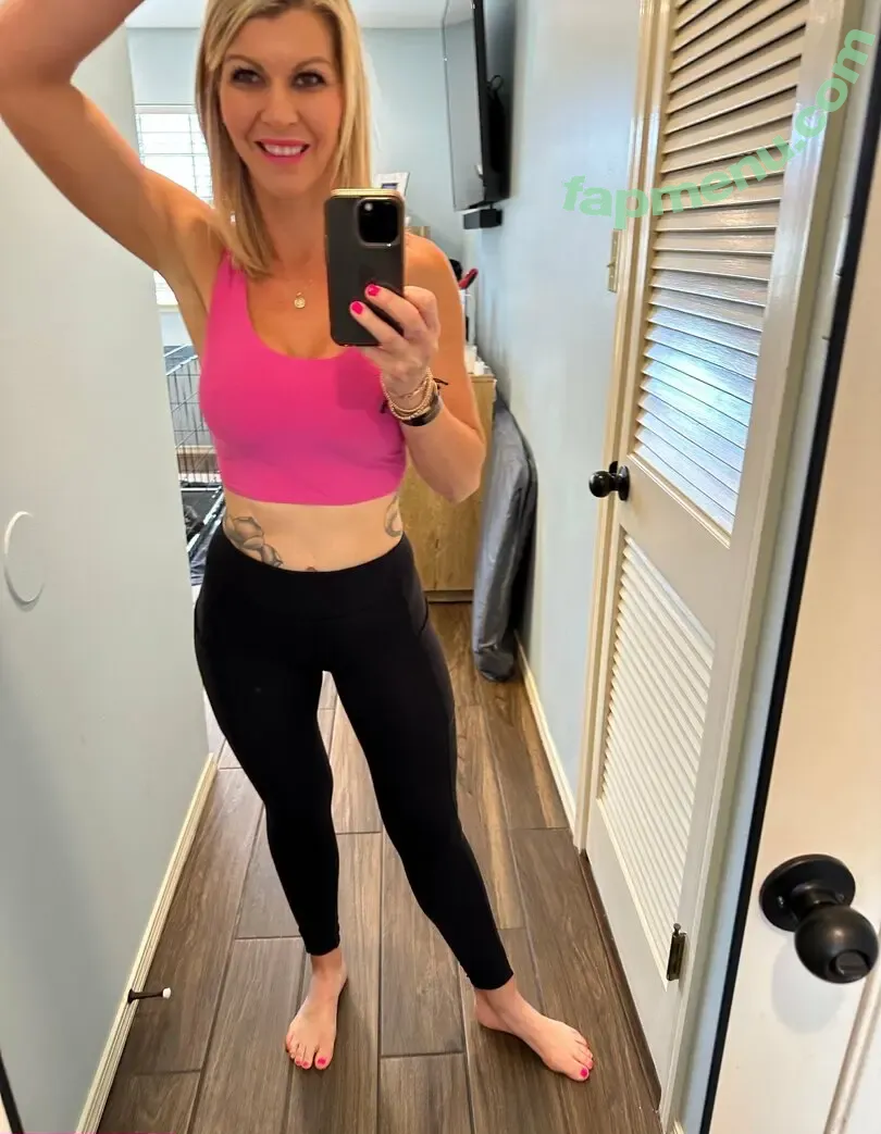 fitwife1983free nude photo #0028 (fitlyfe1983)