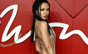 FKA Twigs / FKAtwigs nude photo #0405