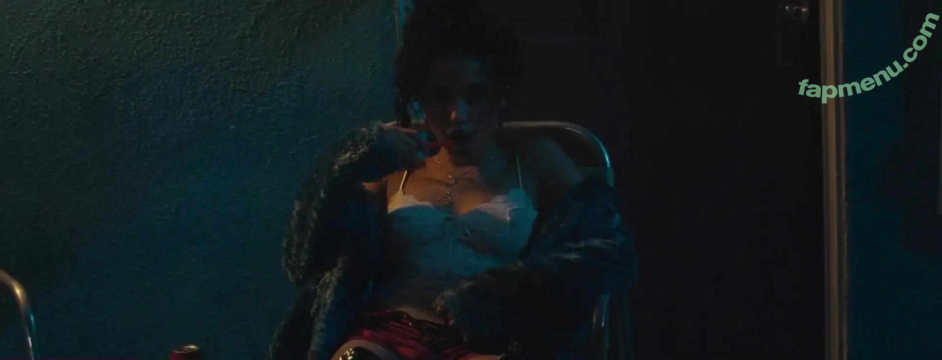 FKA Twigs nude photo #0416 (FKAtwigs)