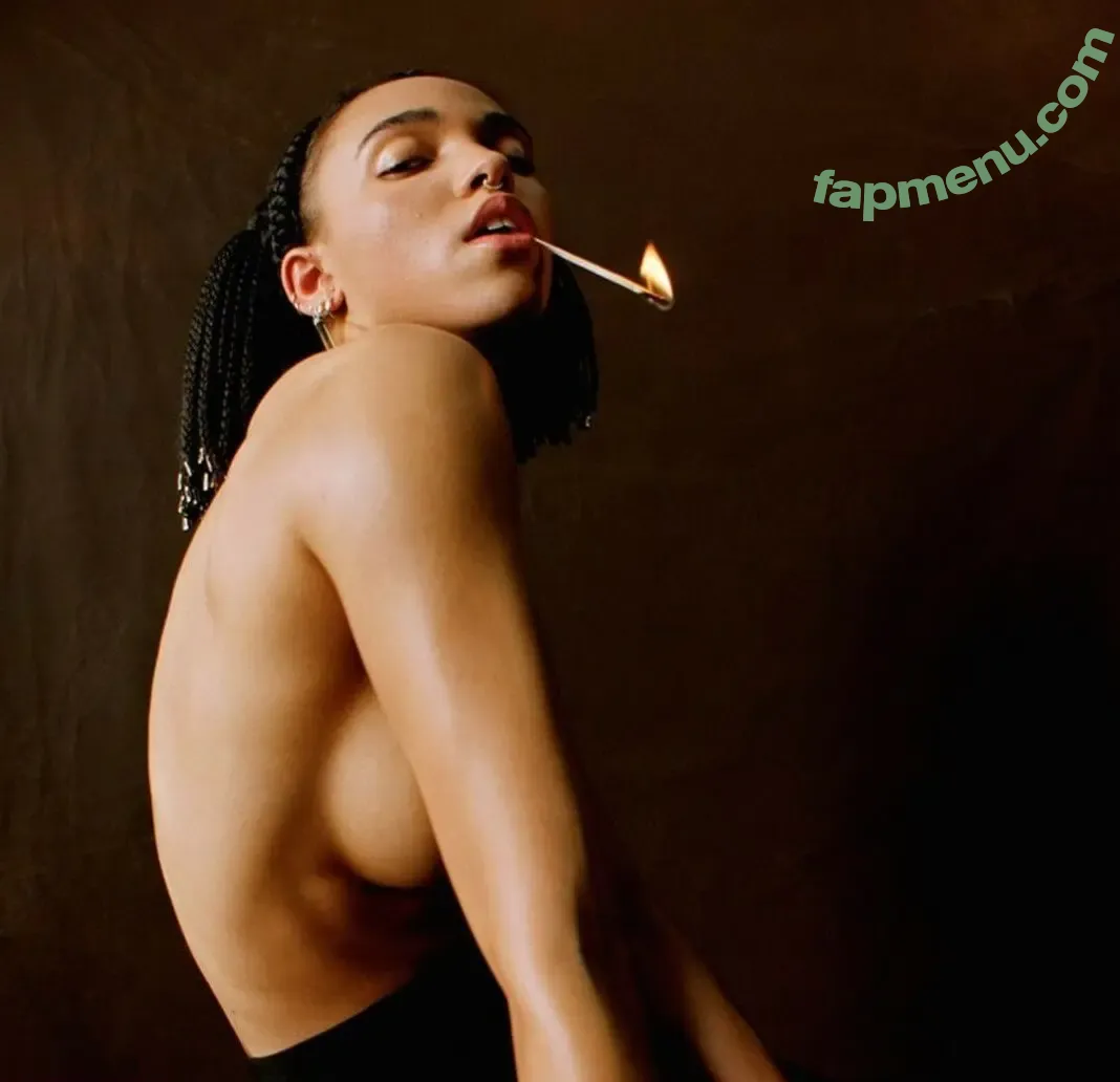FKA Twigs nude photo #0421 (FKAtwigs)