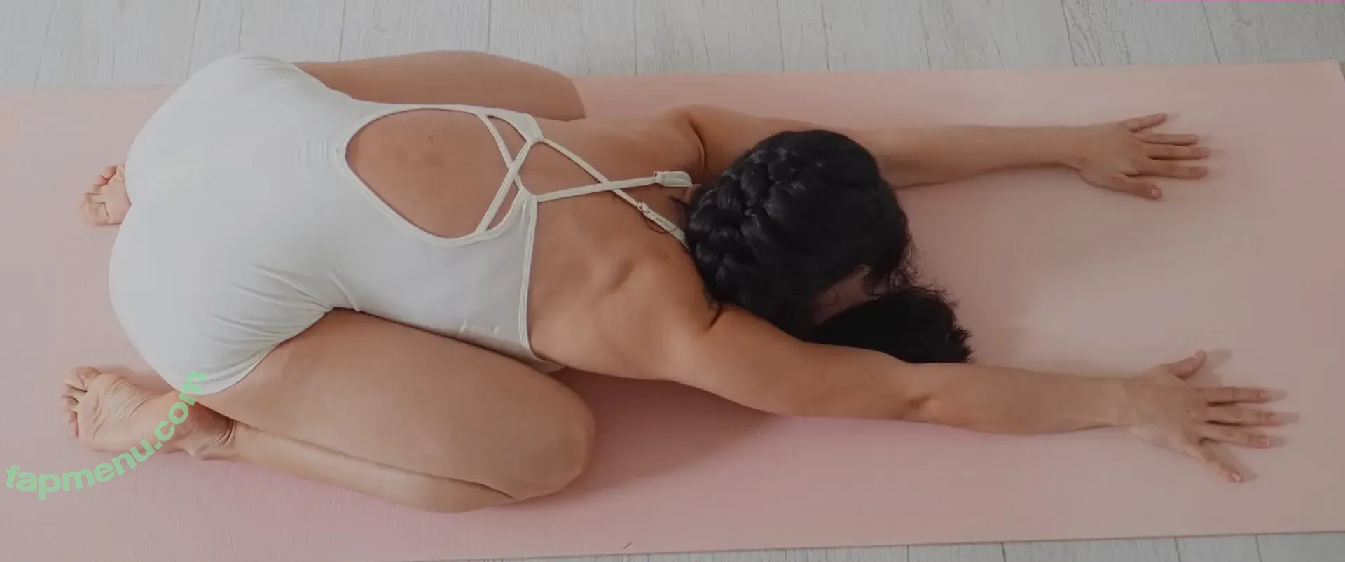 Flexible Beauties nude photo #1841 (beauty_flexible)