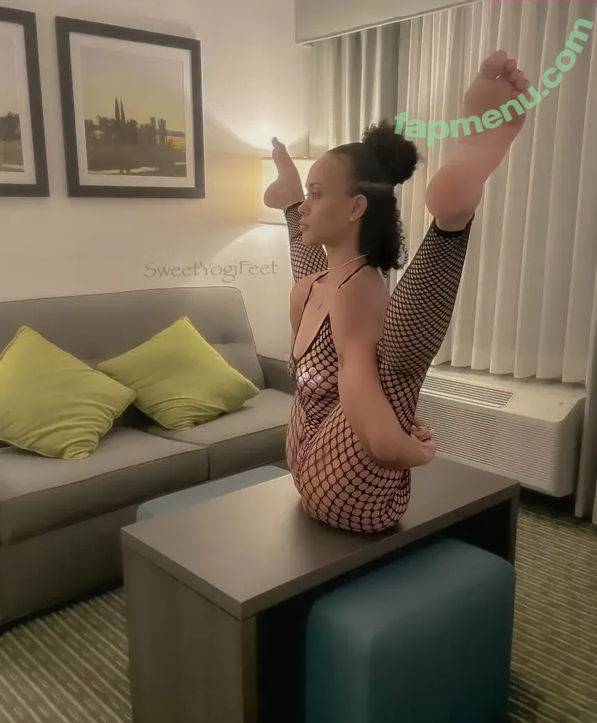 flexinikkii nude photo #0009 (sweetyogifeet)