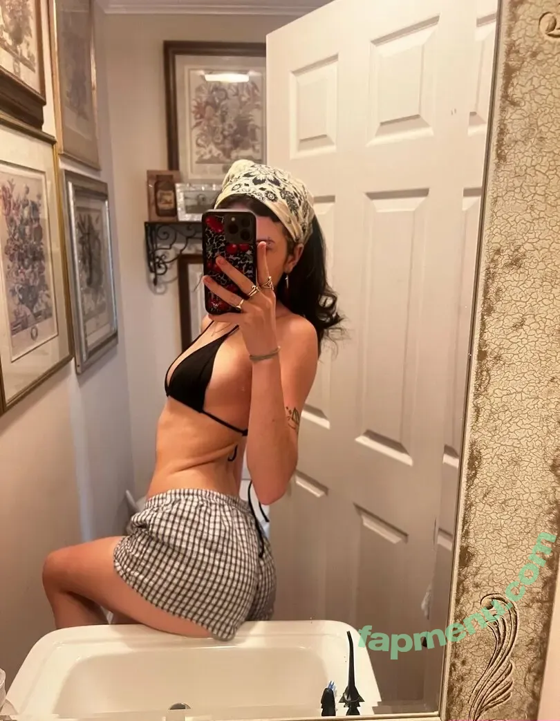 flirtyem nude photo #0057 (emmaxcairo)