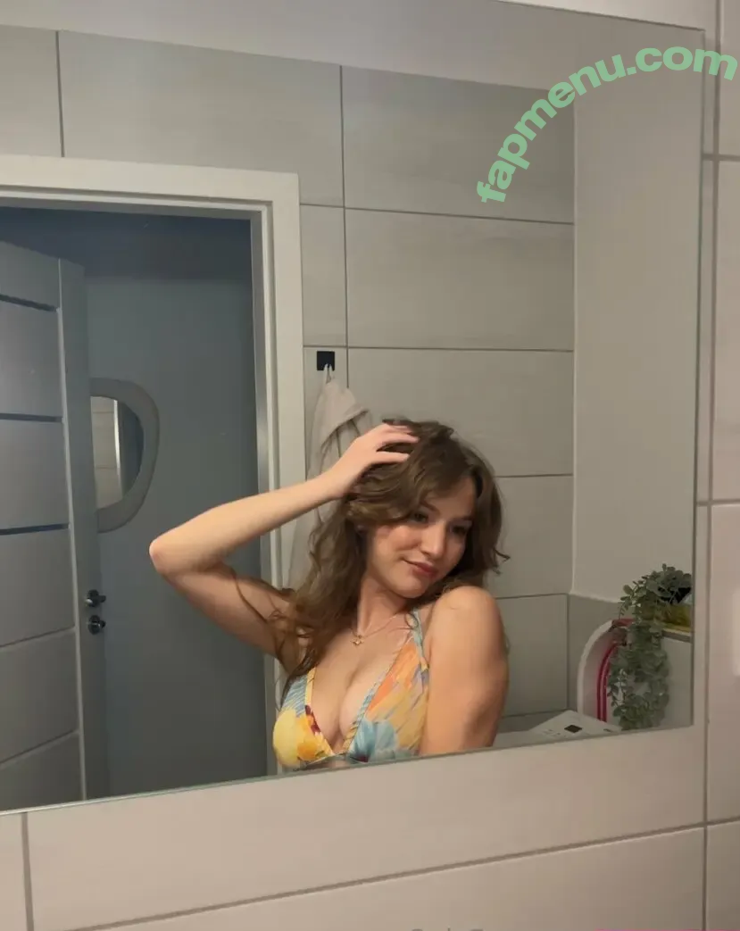 florabnyy nude photo #0092 (floraacole)