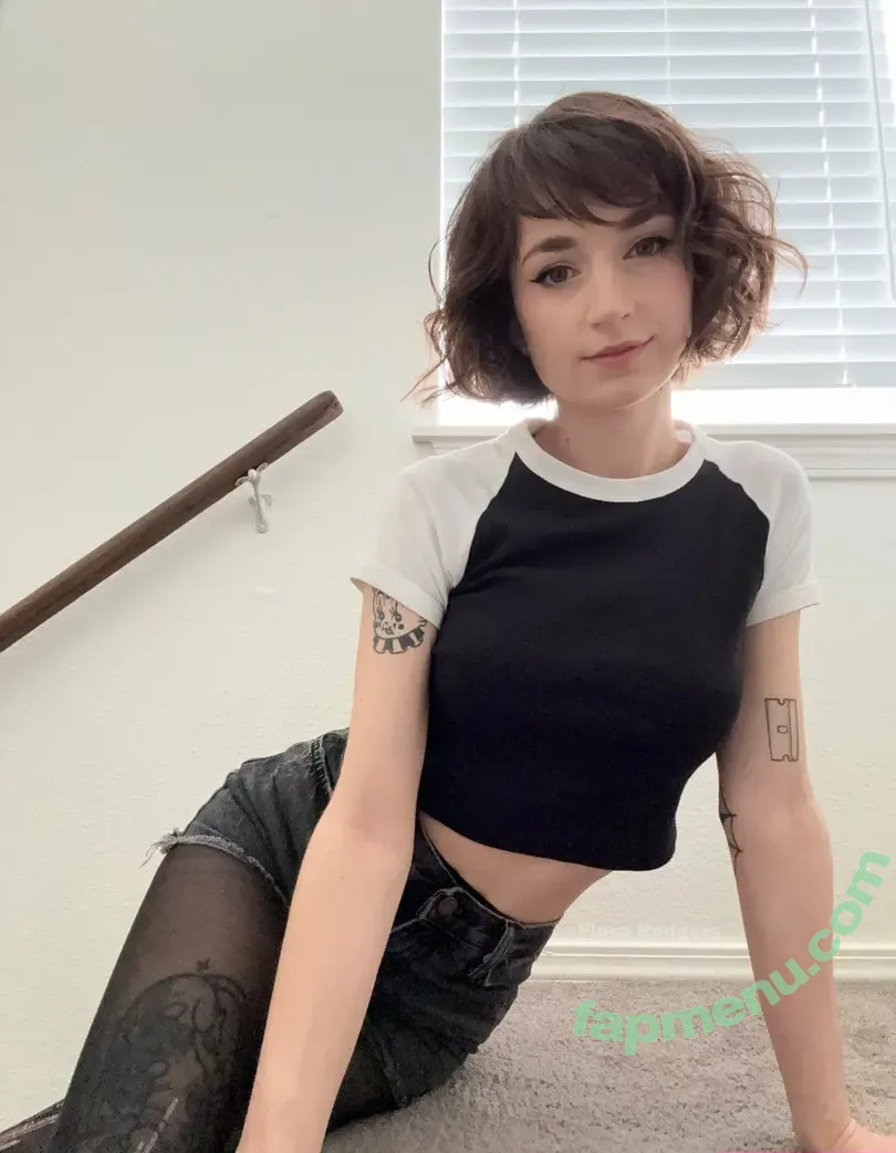 florarodgers nude photo #0422 (floraxrodgers)