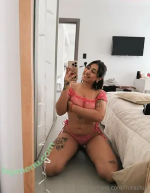 florasfun / florajiggles nude photo #0049