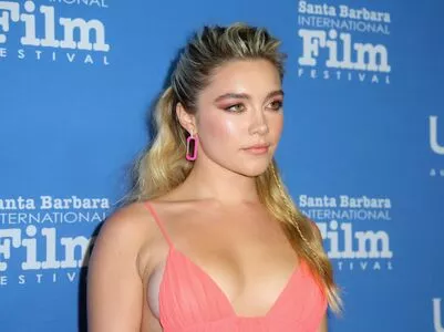 Florence Pugh / florencepugh nude photo #1051