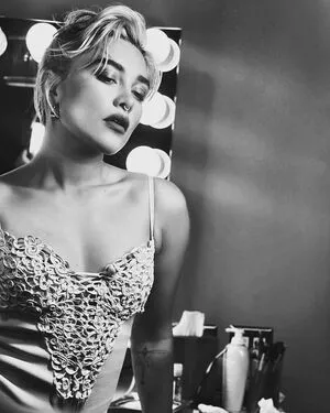 Florence Pugh / florencepugh nude photo #1063