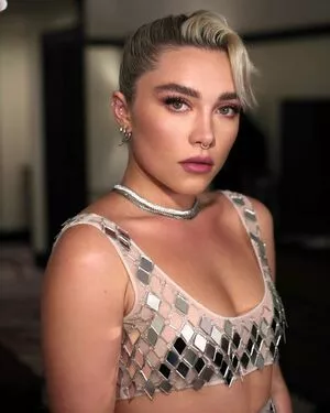 Florence Pugh / florencepugh nude photo #1080