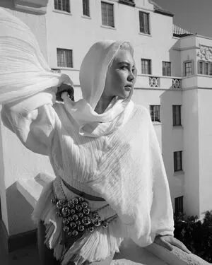 Florence Pugh / florencepugh nude photo #1091