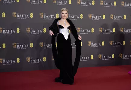 Florence Pugh / florencepugh nude photo #1110