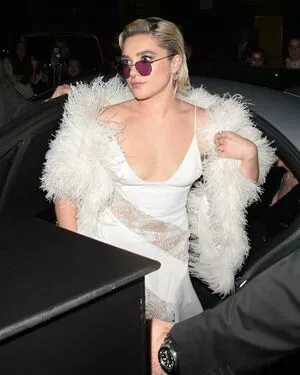 Florence Pugh / florencepugh nude photo #1129