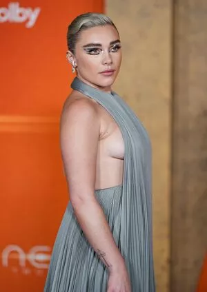 Florence Pugh / florencepugh nude photo #1145