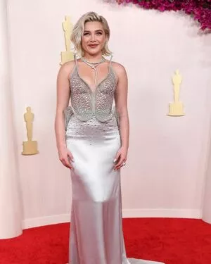 Florence Pugh / florencepugh nude photo #1182