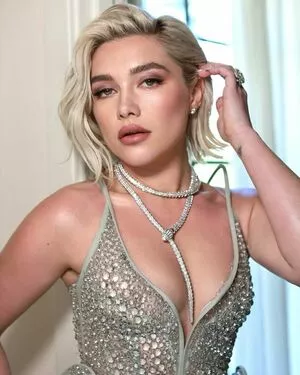 Florence Pugh / florencepugh nude photo #1185
